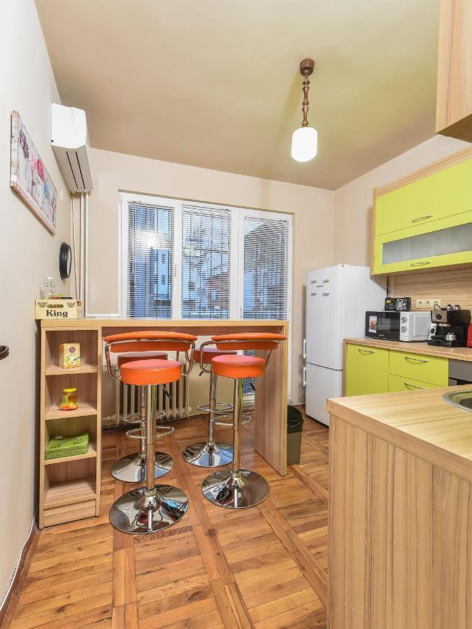 Vintage Spot - Colorful One-Bedroom Apartment By Flat Mаnager Sofia Luaran gambar